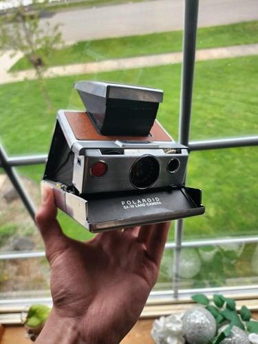 Polaroid land camera - sx-70,
