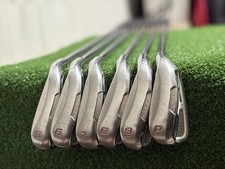 Set di ferri destrimani Cobra