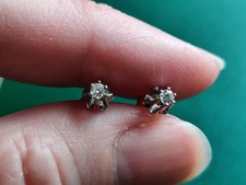 Orecchini in oro bianco