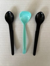 Tupperware VTG Blue Black