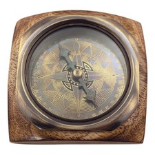 Bussola su Base di Legno IN