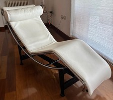 Chaise Longue Cassina LC4  originale Le Corbusier in pelle bianca