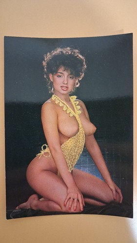 Cartolina nudo pin donna - pin,