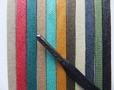 Lacci piatti con punta in