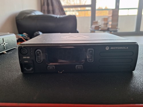 Radio mobile motorola dm1400 - mobile,