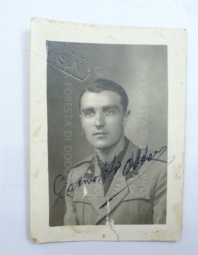 Vecchia foto militare staccata - foto,