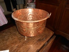 conca in rame  sbalzata a mano