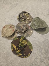 Cappellini militari mimetici