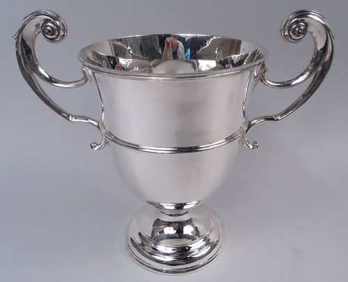 John hunt trophy cup urna - john,