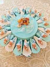 TORTA BOMBONIERA  BATTESIMO BIMBO DA 20 FETTE CON PUPETTI DELLA BUONA NOTTE
