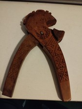 Pinza in legno strumento