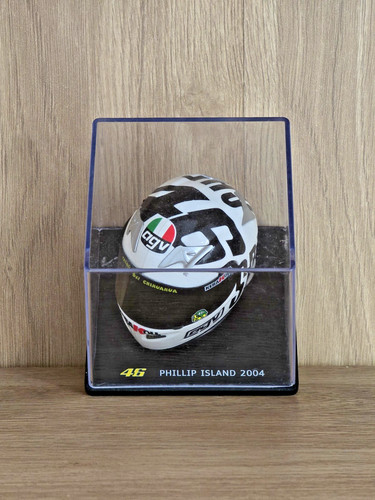 Valentino rossi helmet 5 - rossi, 1:5