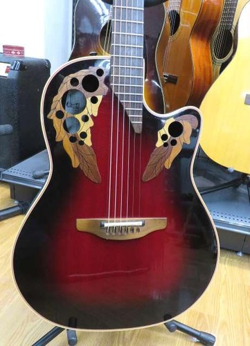 Chitarra acustica elettrica