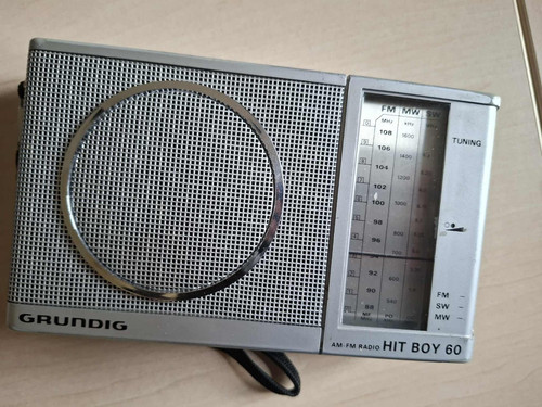 Radio vintage grundig hit - vintage,