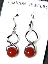 Boucle d'oreille pendante CORNALINE 4 cm metal argenté torsadé boule env 12 mm