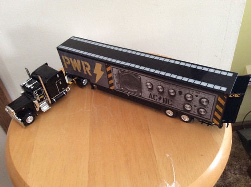 First gear 64 scale - ,