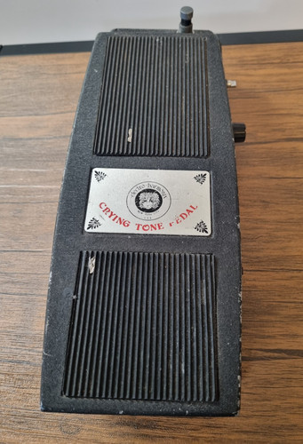 Electro harmonix crying tone - electro-harmonix,