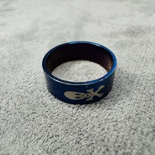 Anello Unisex Misura 56 - Acciaio Blu con Incisione Teschio, Stile Pirata