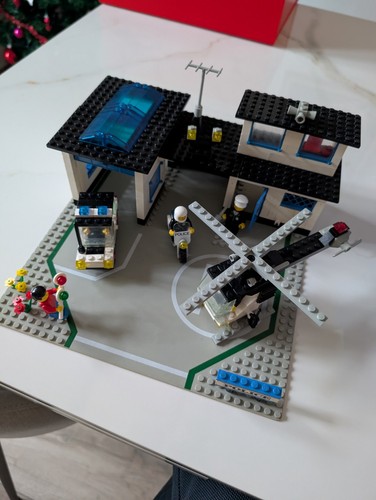 Lego 6384 police station base - 6384,