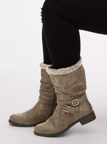 Torrid wide ww - 6,5, ww)