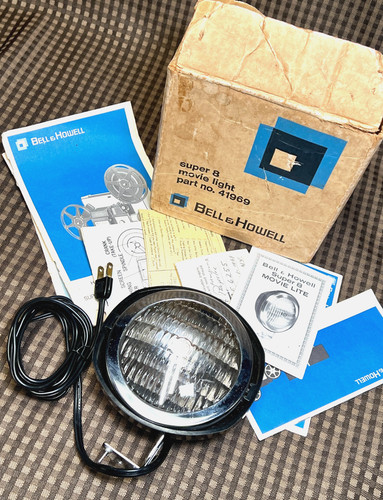 Bell howell super 8 - &,