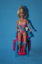 BARBIE BAMBOLA DOLL SNODABILE BAGNINA  CON SEDIA SEDILE