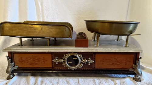 Antica bilancia ottone con - ottone,