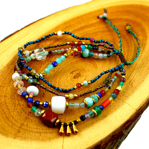 Bracciale fatto mano con - a,