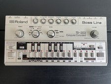 Roland TB-303 con VCA GATE CV