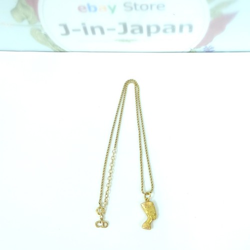 Collana con ciondolo - , regina