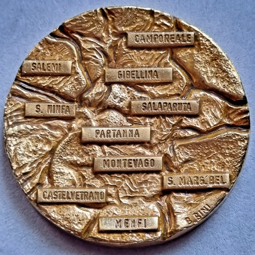 Medaglia dorata croce - medaglia,