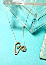 Collana con ciondolo lettera