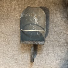 Scopa per cereali vintage o