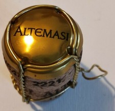 Capsula con tappo in sughero Spumante Altemasi Trento