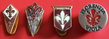 Distintivi calcio piedino - distintivi,