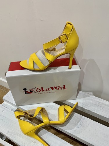 Scarpe con tacco - , aperto