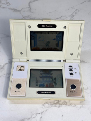 Nintendo game watch - &,