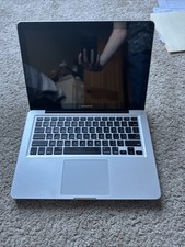 Apple Mackbook NEEDS New