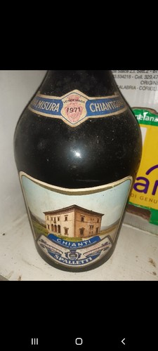 Bottiglia vino chianti anno - chianti,
