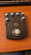 Zoom Ultra Fuzz UF-01 pedale
