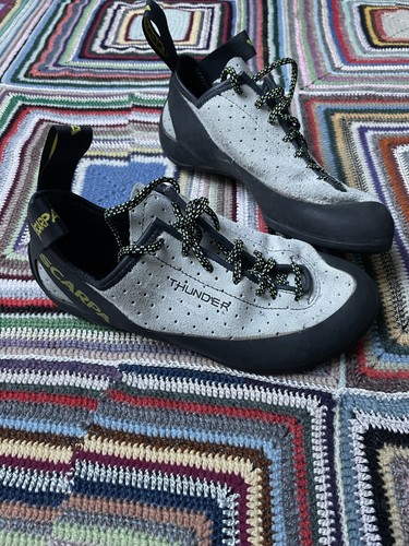 Scarpa arrampicata - da,