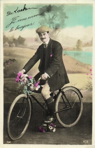 Uomo con bicicletta - un,