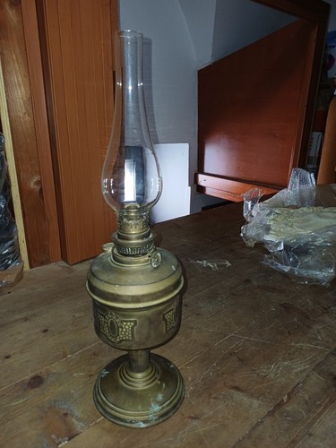 Lampada petrolio anno 1880 - lampada,