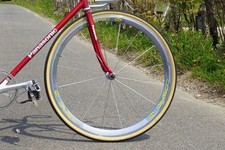 Mavic cosmic front wheel 700c