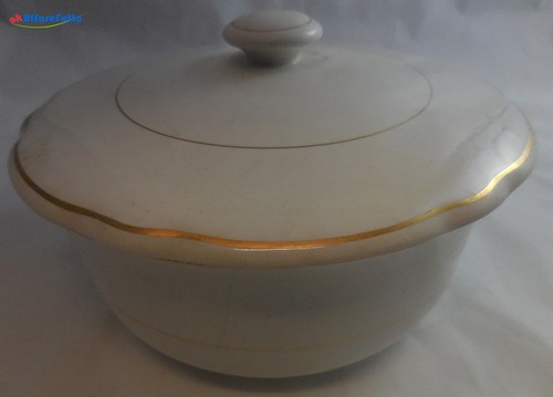 879 zuppiera con coperchio - con,