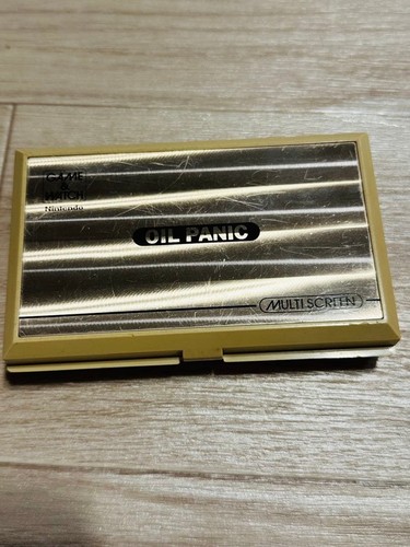 Nintendo game watch - &, oil