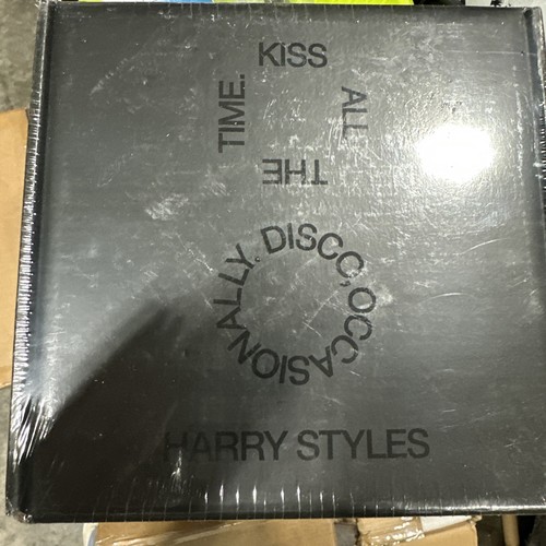 Harry styles bacio tutto - styles, il