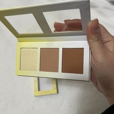 Beauty Bakerie Lemon Bar