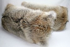 Cuscino in pelliccia di coyote