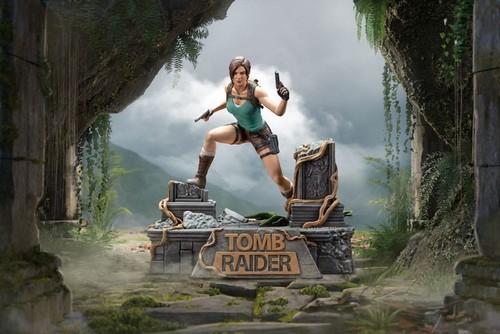 Figurine tomb raider - tomb,
